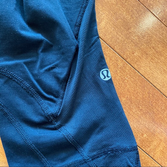 Lululemon Inspire II  crop Black legging  Size 4 - Picture 6 of 11
